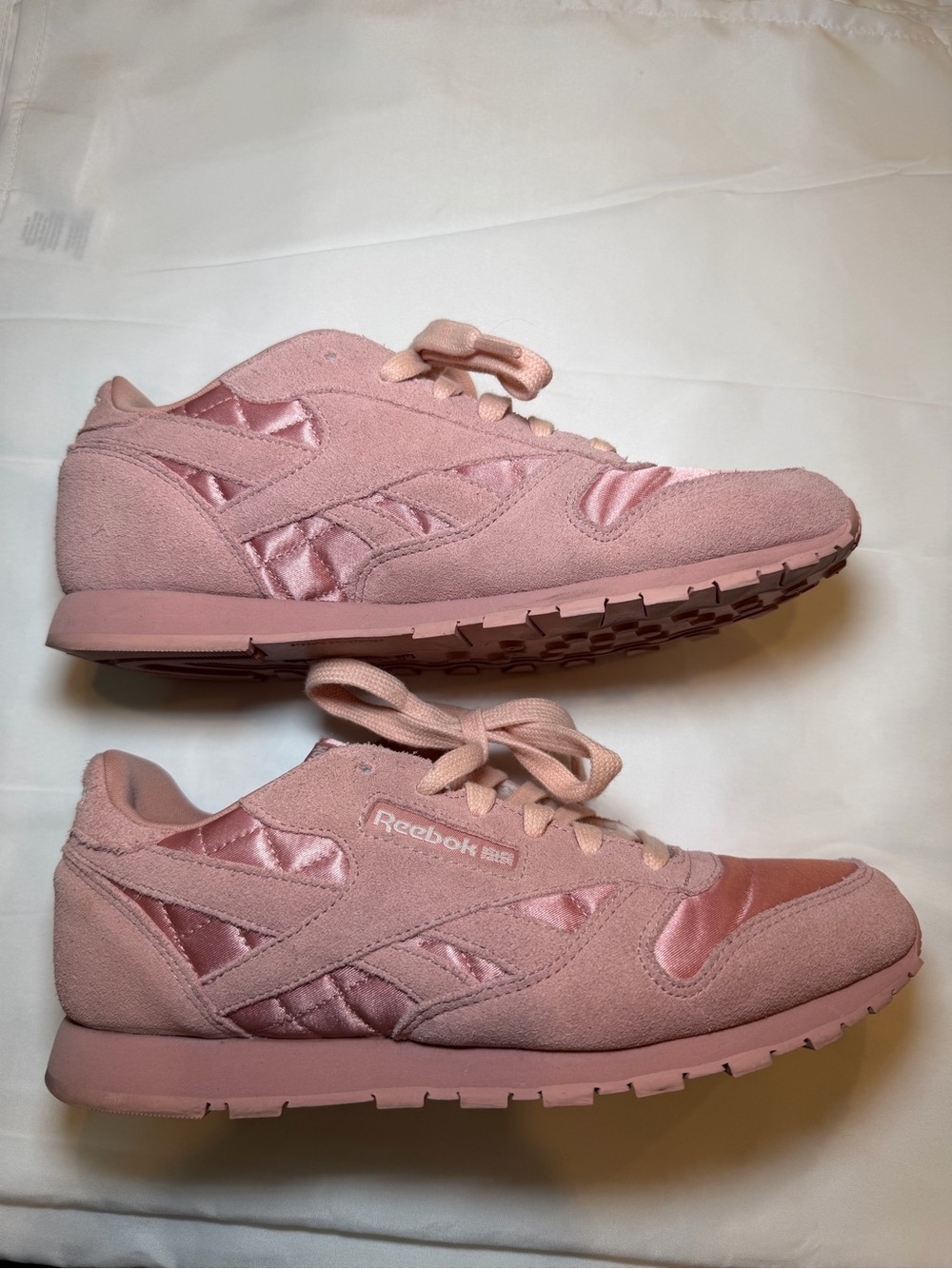 Reebok Women's Pink Suede & Satin Retro Runner Sneakers youth size 5/12